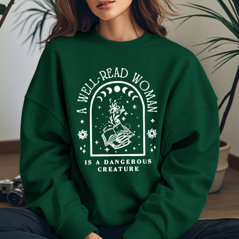 A WELL-READ WOMAN Womens Crewneck Sweatshirt Pullover